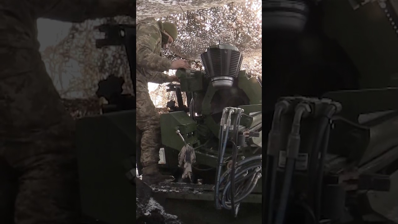 Французька САУ &ldquo;Цезар&rdquo; під Покровськом. Після оперативного відпрацювання по ворогу воїни маскують її