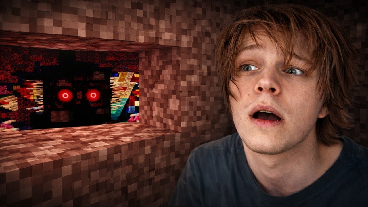 Этот хоррор мод в Майнкрафт Minecraft СТАНОВИТСЯ СТРАШНЕЕ, чем дольше ты живёшь…