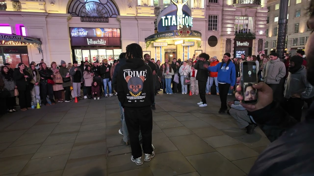 Hoạt động vui nhộn đêm ở London #dulich #travel #tourist #dulichvietnam #dulichthegioi 
