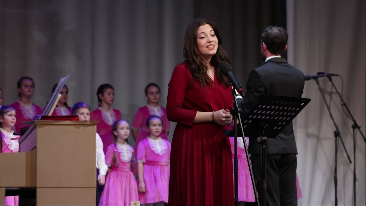 Din cer senin - Corul de copii Mini Angeli și soprana Nicole Lăzăruc