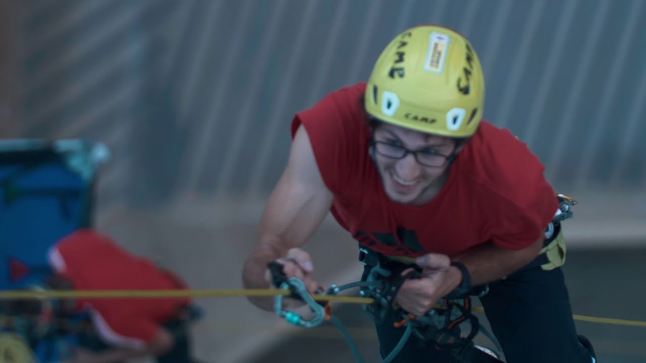 Pirelli Tower climbing with Ragni di Lecco