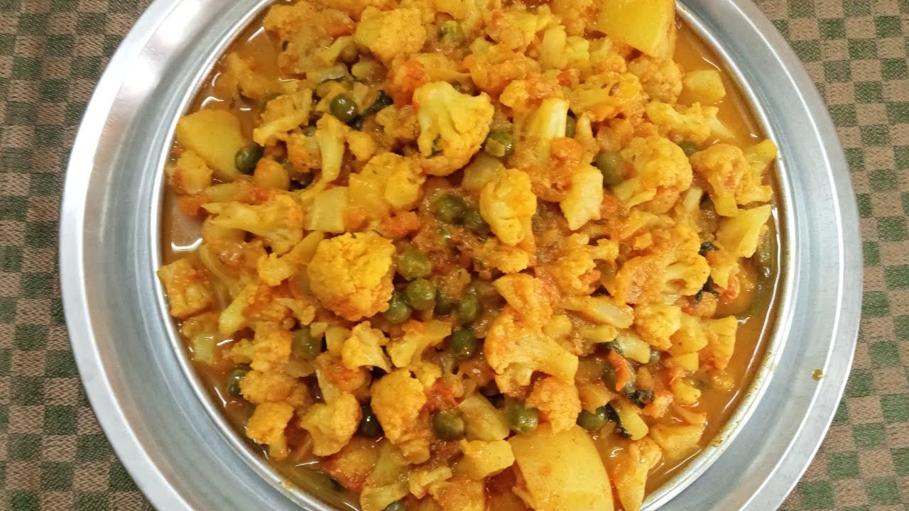 Cauliflower masala curry with potato and greenpeas combination 👌😋