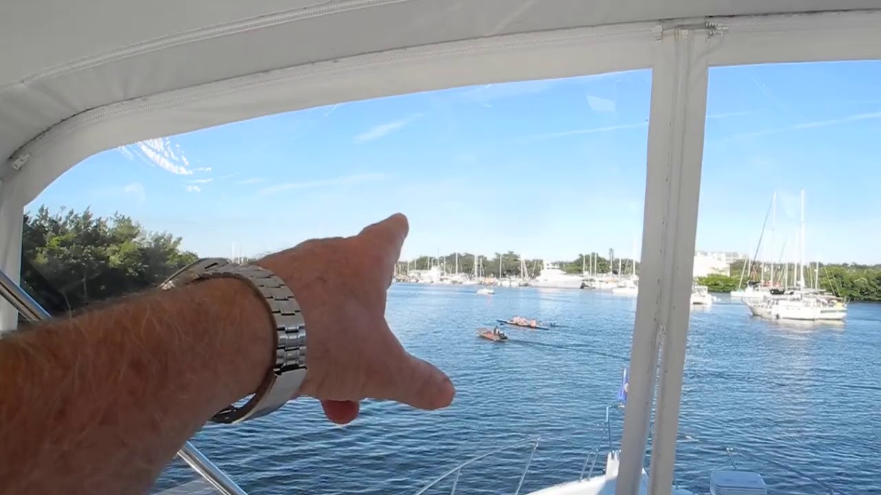 Crowded marina, Docking instructions