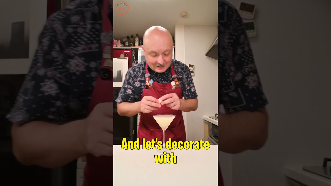 Quick cocktails! Disciples of the Peach!  #easycocktails #gincocktail #peach #martini