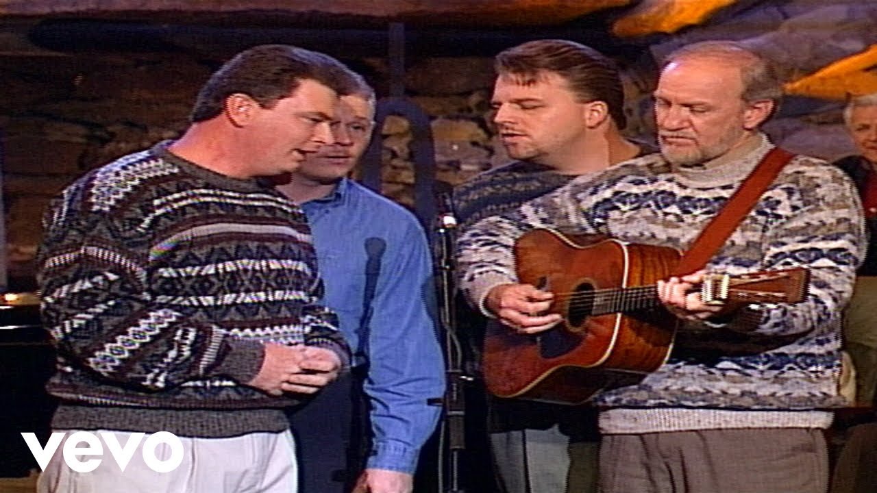 Bill & Gloria Gaither - I Hold His Hand [Live] ft. Doyle Lawson, Quicksilver