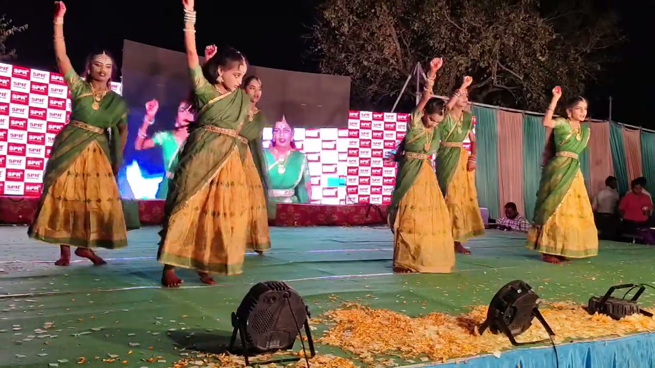 పేరు గల్ల పెద్దిరెడ్డి పాటకు అదిరిపోయే డ్యాన్స్ 