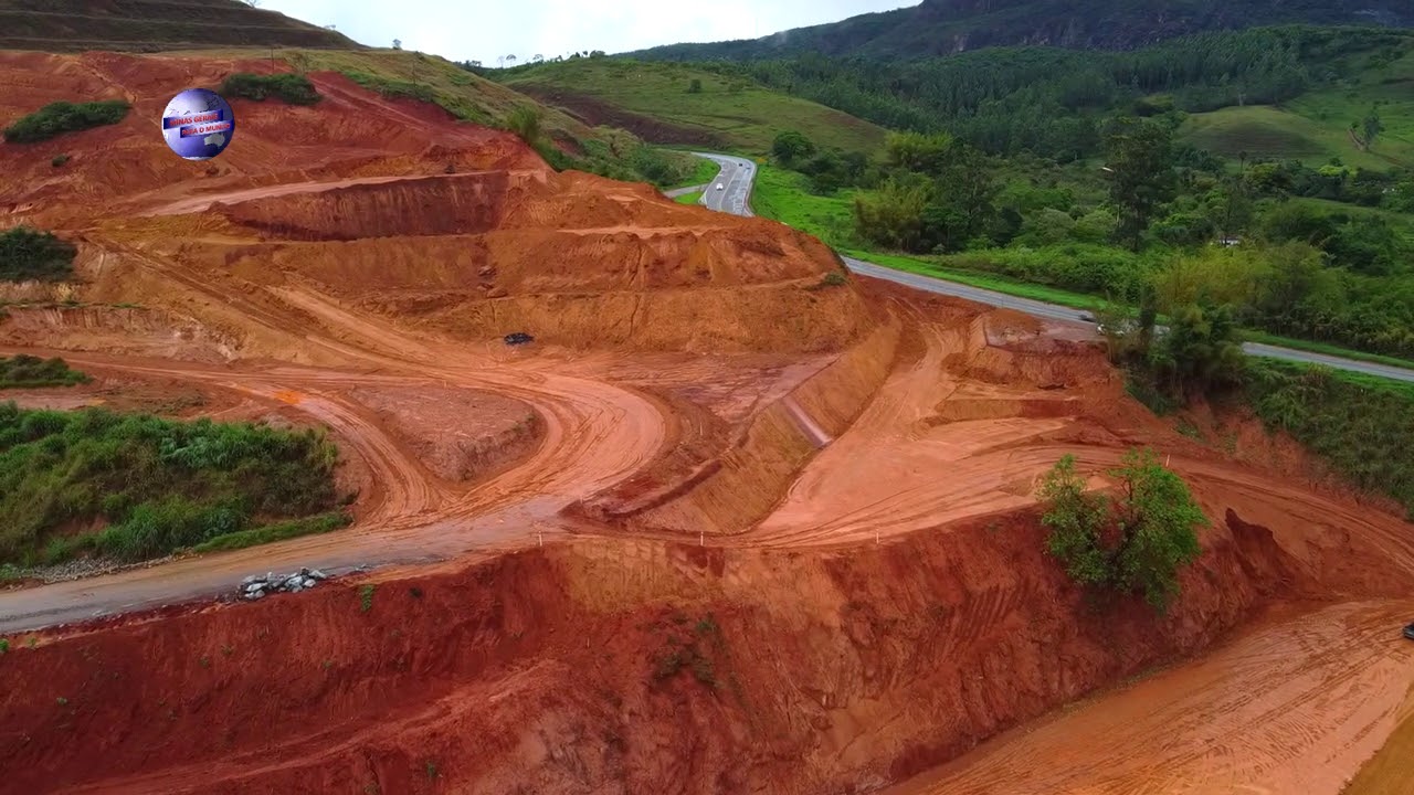 BR 381 NOVO TREVO ACESSO AREA INDUSTRIAL CIDADE SÃO GONÇALO DO RIO ABAIXO, OBRAS DA PREFEITURA.