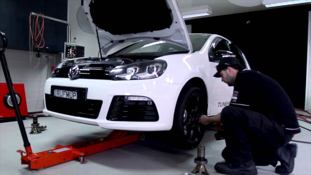 Turbosmart tests their new VW diverter valve at Tunehouse.