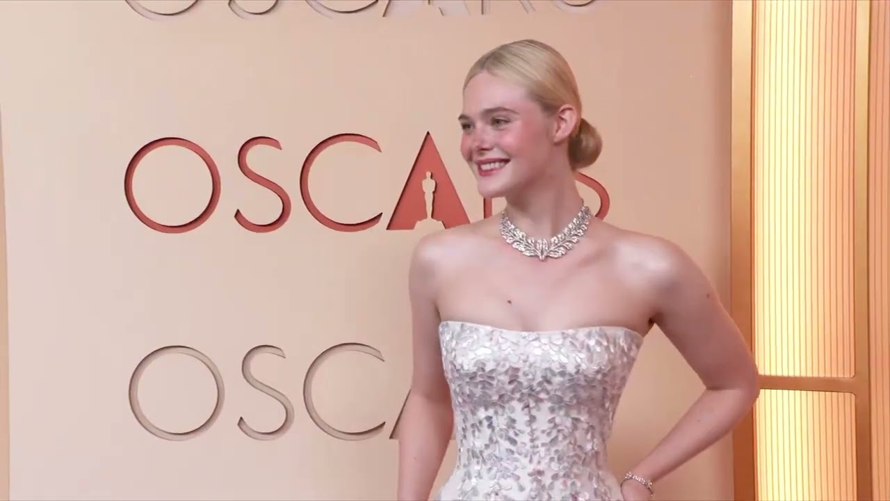 Топ-5 образов с красной дорожки «Оскара» 2026 года по версии OTRC