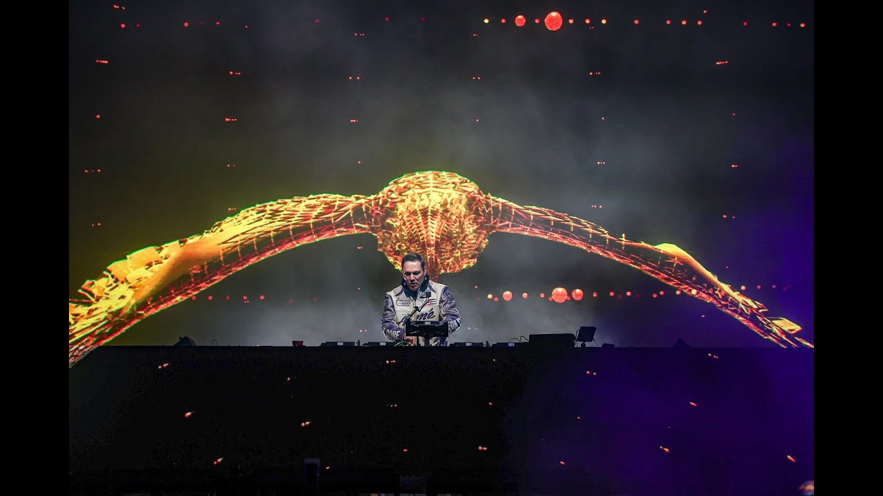 Tiesto se presentó en la Feria Nacional de San Marcos 2025