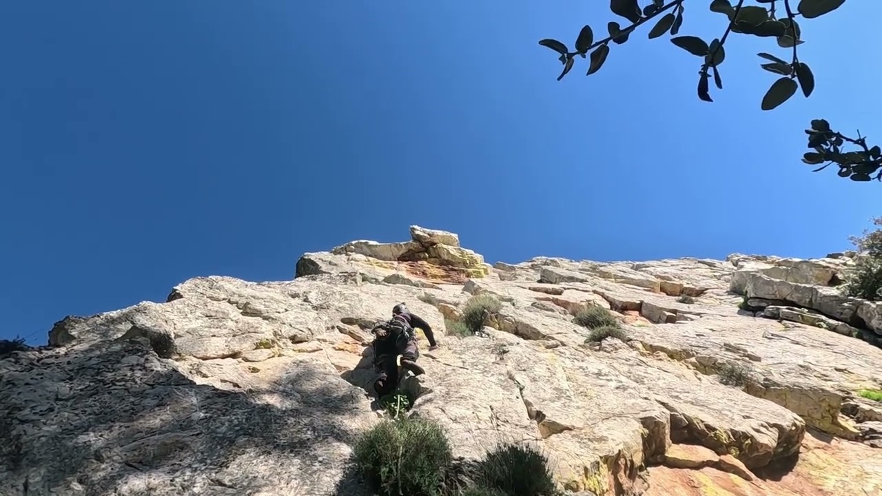 Fabula armoniae (nuevo L1)-Escalada clásica