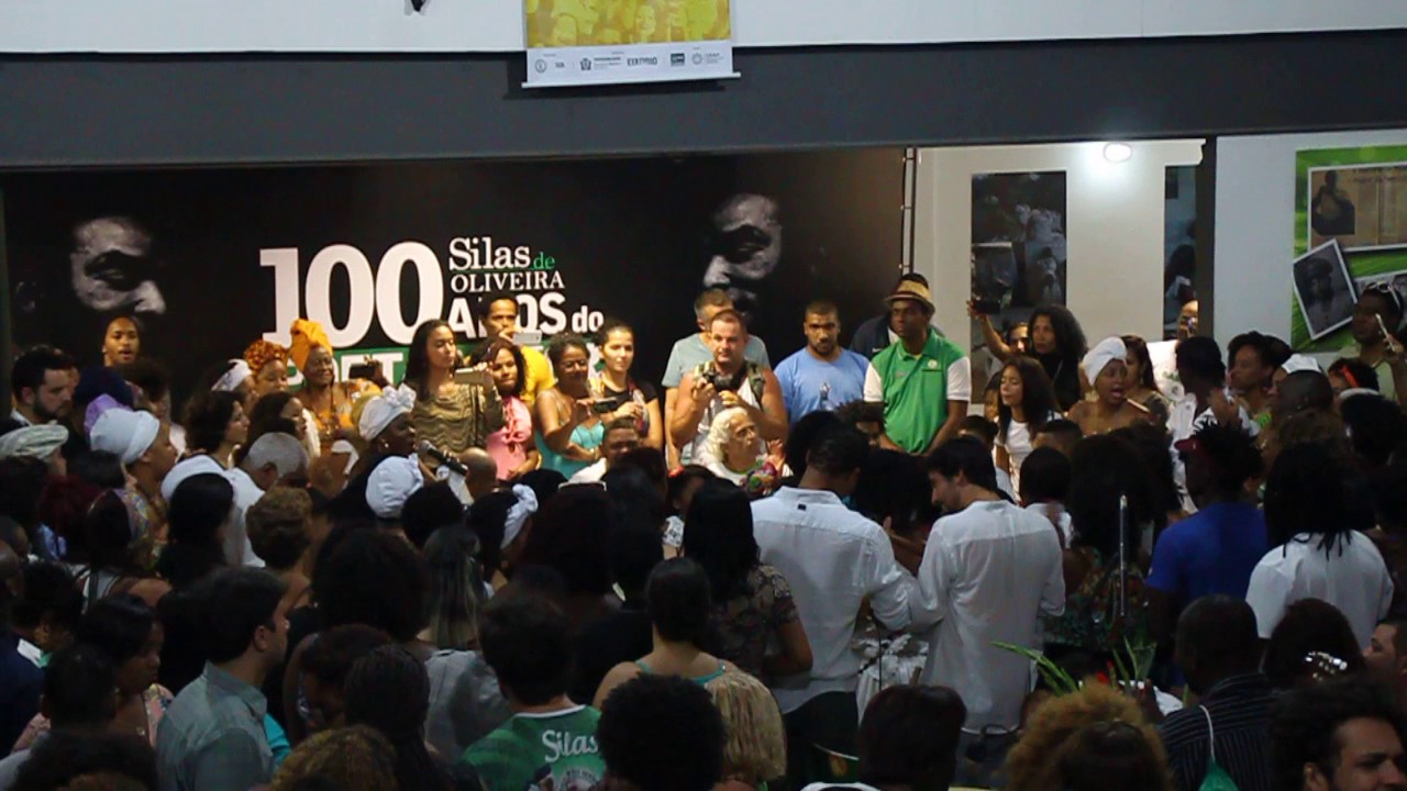 Jongo da Serrinha canta 