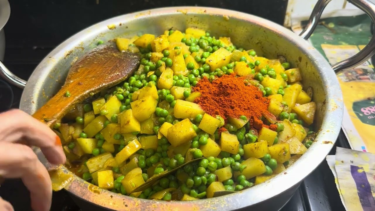 vegetable Samosa cook ￼ please my channel support thank you brother sister 🙏🫶🏻❤️🇬🇧🇧🇩👍