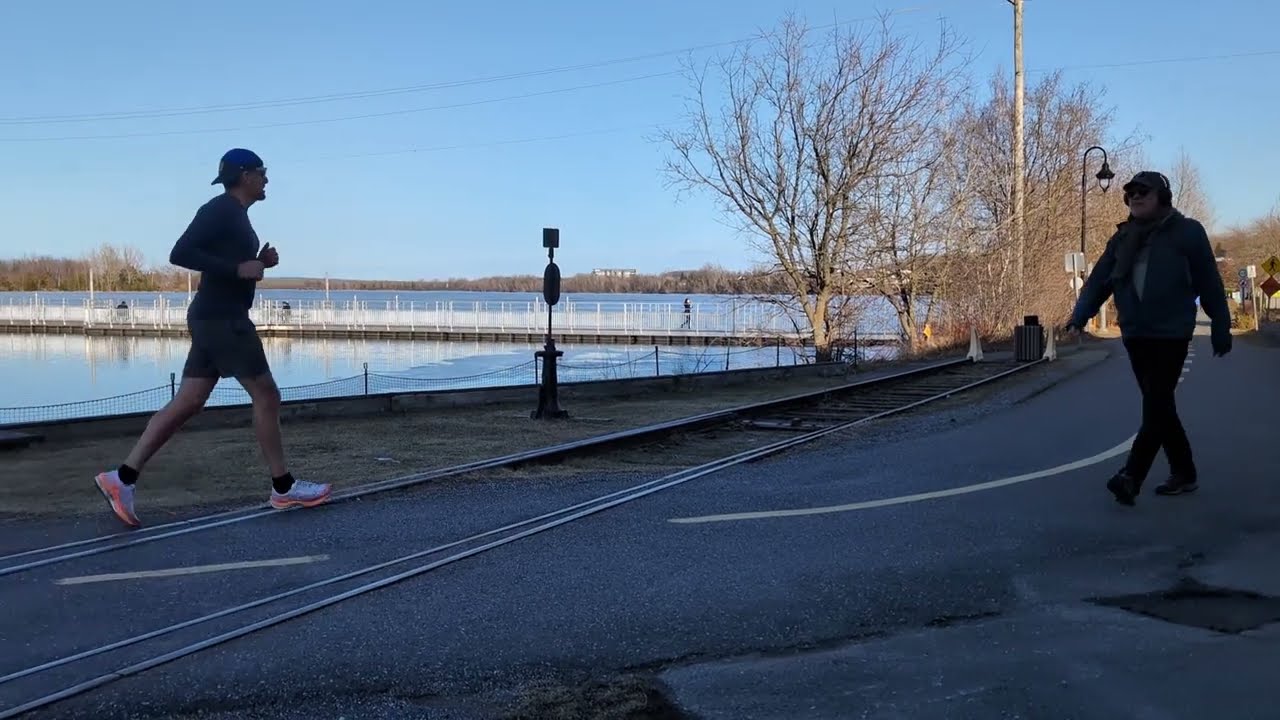 Pause relaxante près du lac Boivin (sons ambiants)