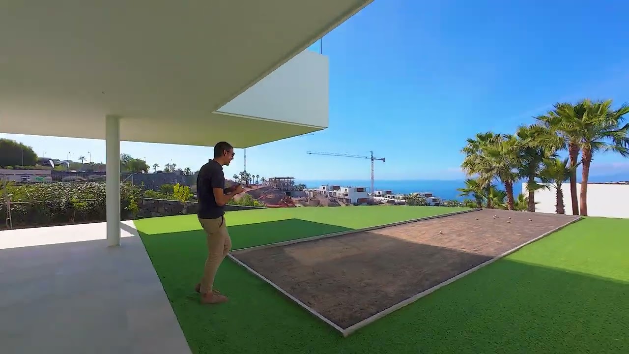 W-048BYN: Luxury villa in the first row on the golf course with panoramic view, Tenerife South!