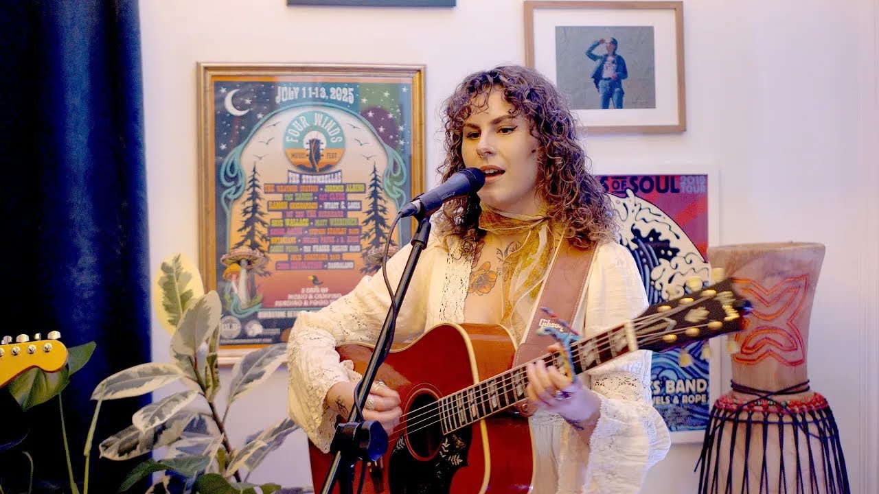 JOLIE ANASTASIA Live at Craigsn' Bacon Music Production Studio