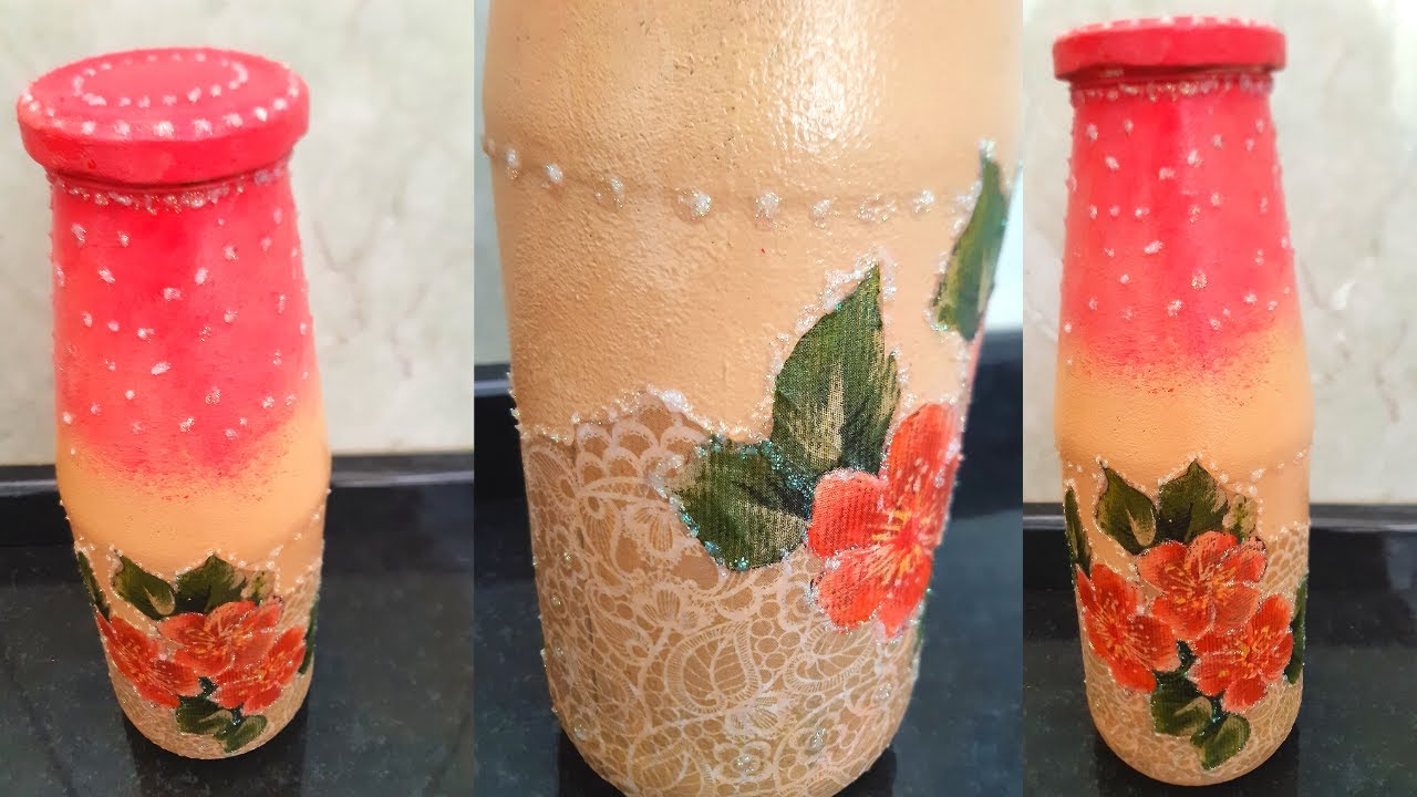 Pintura esponjada na garrafa de vidro