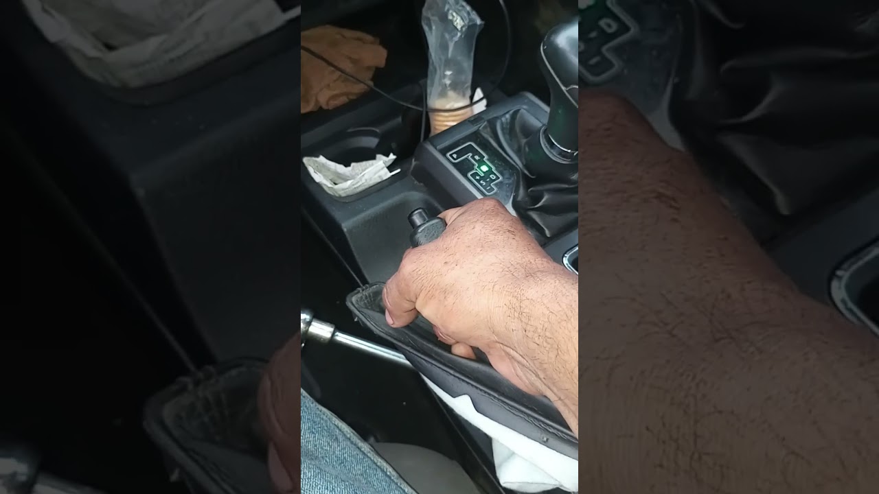 Toyota Tacoma, como ajustar freno de parqueo dentro de la cabina