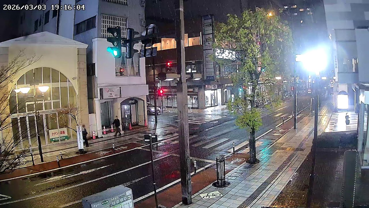 山形県山形市本町二丁目国道112号市役所方面ライブカメラ Yamagata Yamagatashi Live camera.world.cam