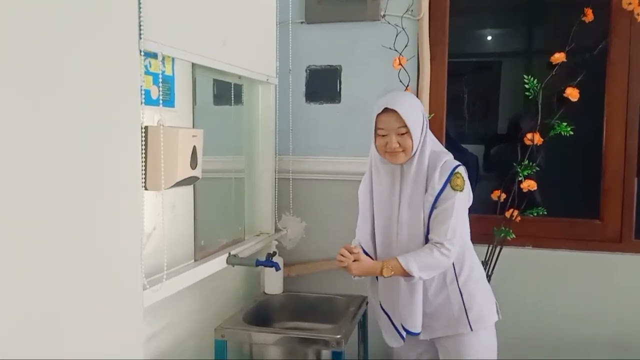 Amniotomi {Alya Rohali } (42022170009)                                                      