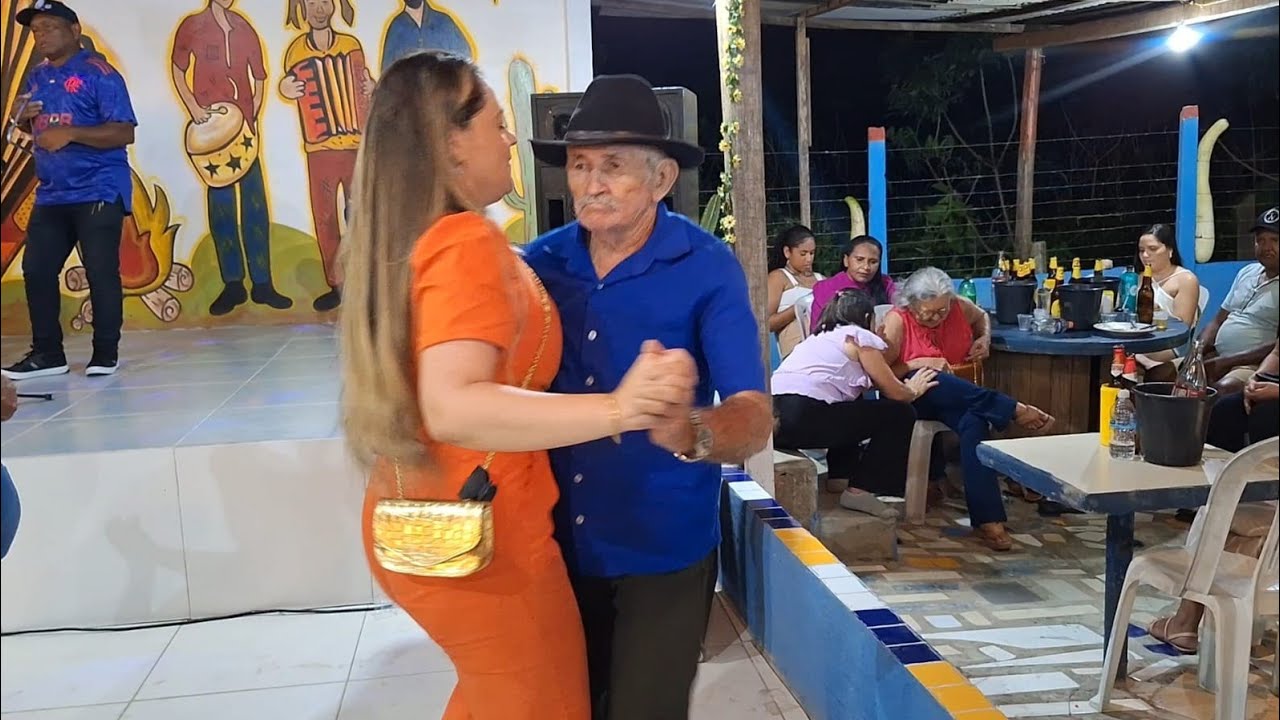 FORRÓ PÉ DE SERRA BEM ANIMADO RANCHO DO VAN ARAPIRACA ALAGOAS 