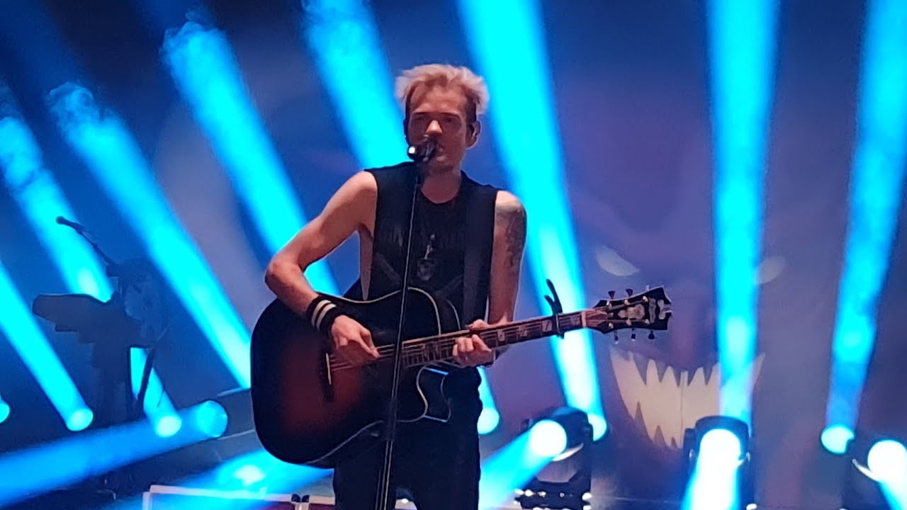 Deryck Whibley (SUM 41) - Best of Me LIVE Prague 1.10.2022