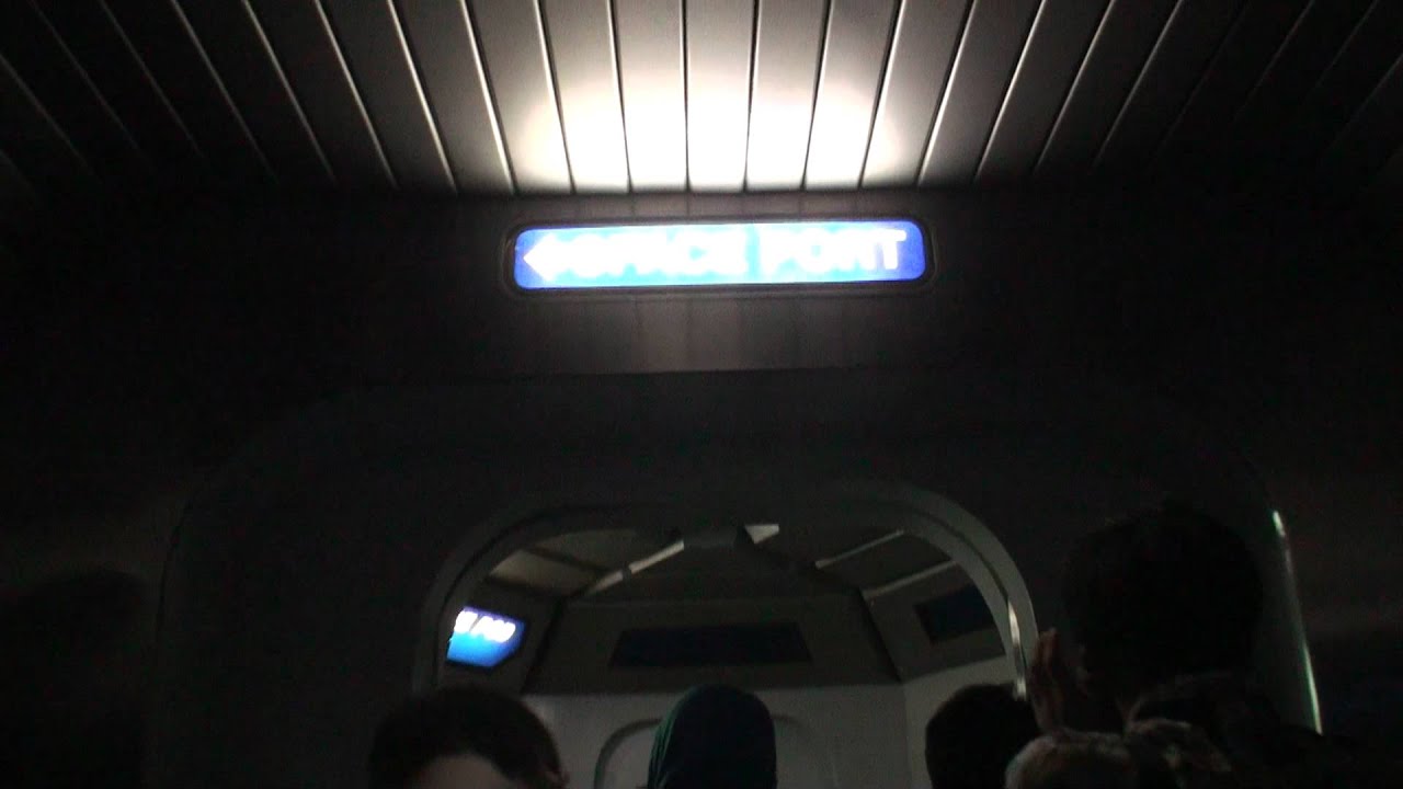 TDL : Queue line of Space Mountain. スペースマウンテンのキューライン