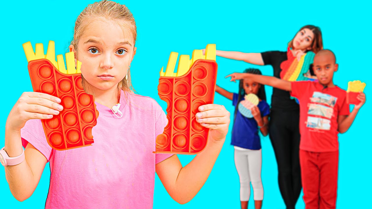 POP IT VS FORBICI - CHI HA ROTTO IL POP IT DI AMELI? #popit