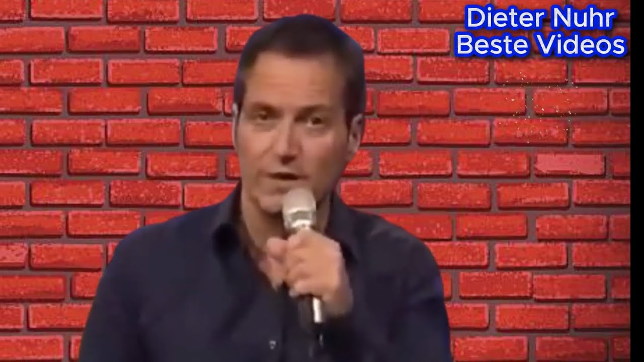 Dieter Nuhr macht Stand-up Comedy.
