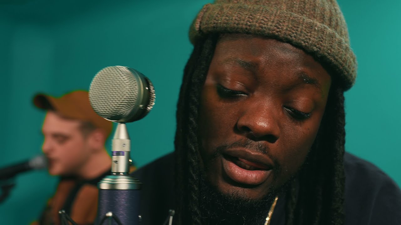 Oswin Benjamin - Winter Snow (Acoustic version) Ft. Futuristic & Daniel Turley