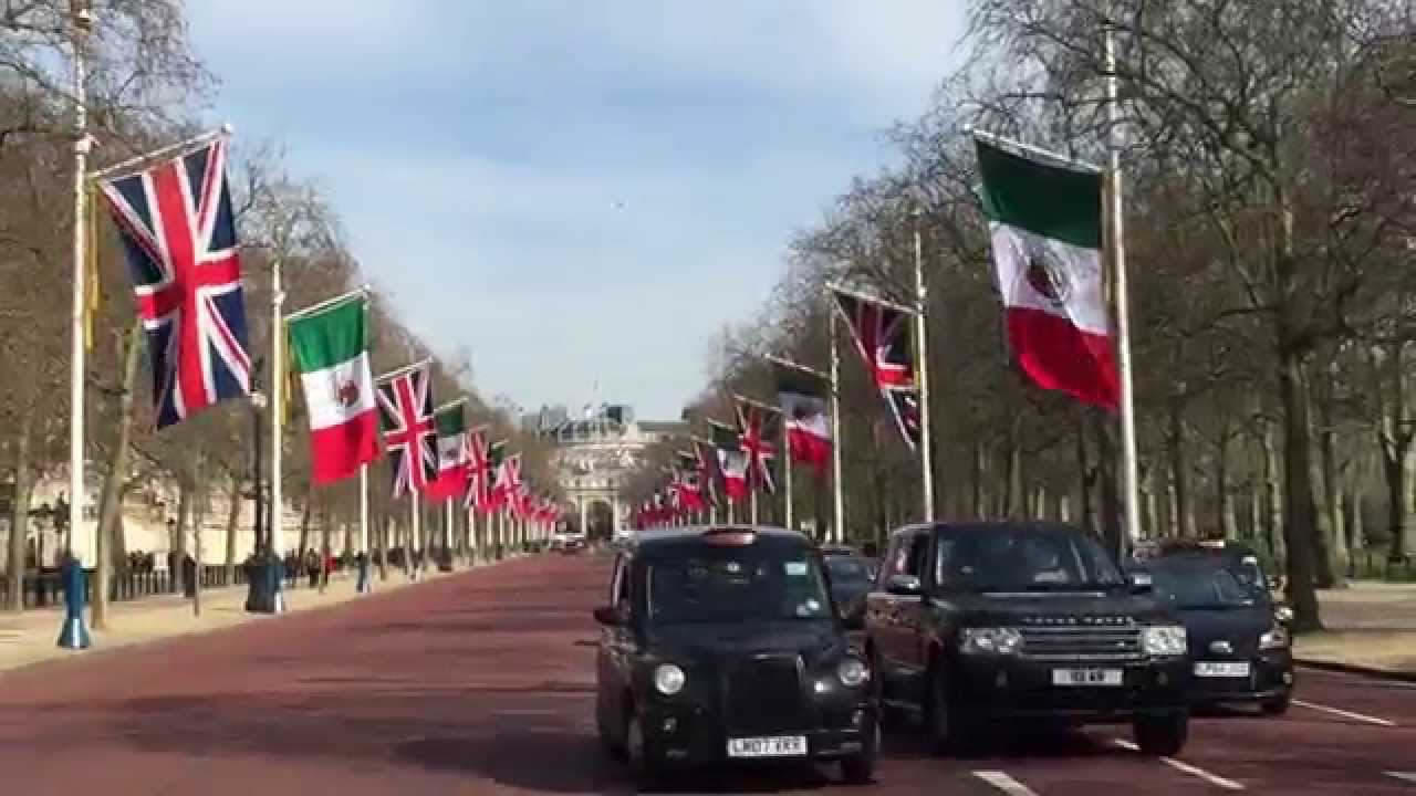 Mexican and Union Flags line The Mall