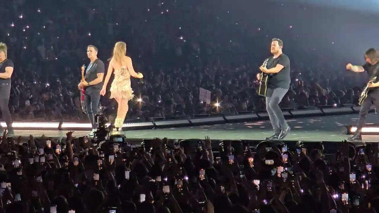 Taylor swift The Eras Tour Paris