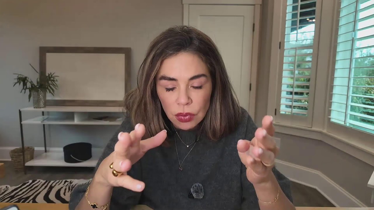 ACIM Lesson 270 Chic modern guide to A Course in Miracles, the femme way