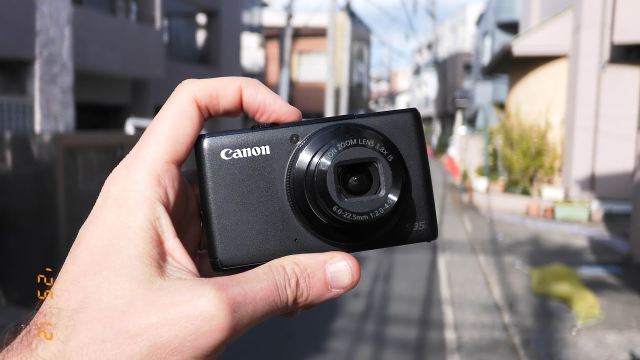 Tokyo Photowalk With a 15 Year Old Digicam - Canon PowerShot S95