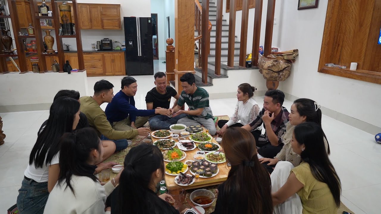 Đón tiếp A Hy TV đến thăm nhà vợ chồng A Tú