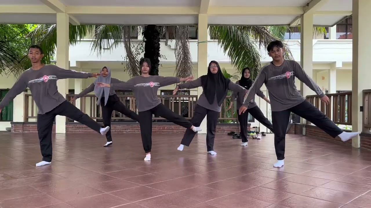 Tugas Senam Aerobik Kelompok 5 SMAN 1 Mojosari (XII-3)