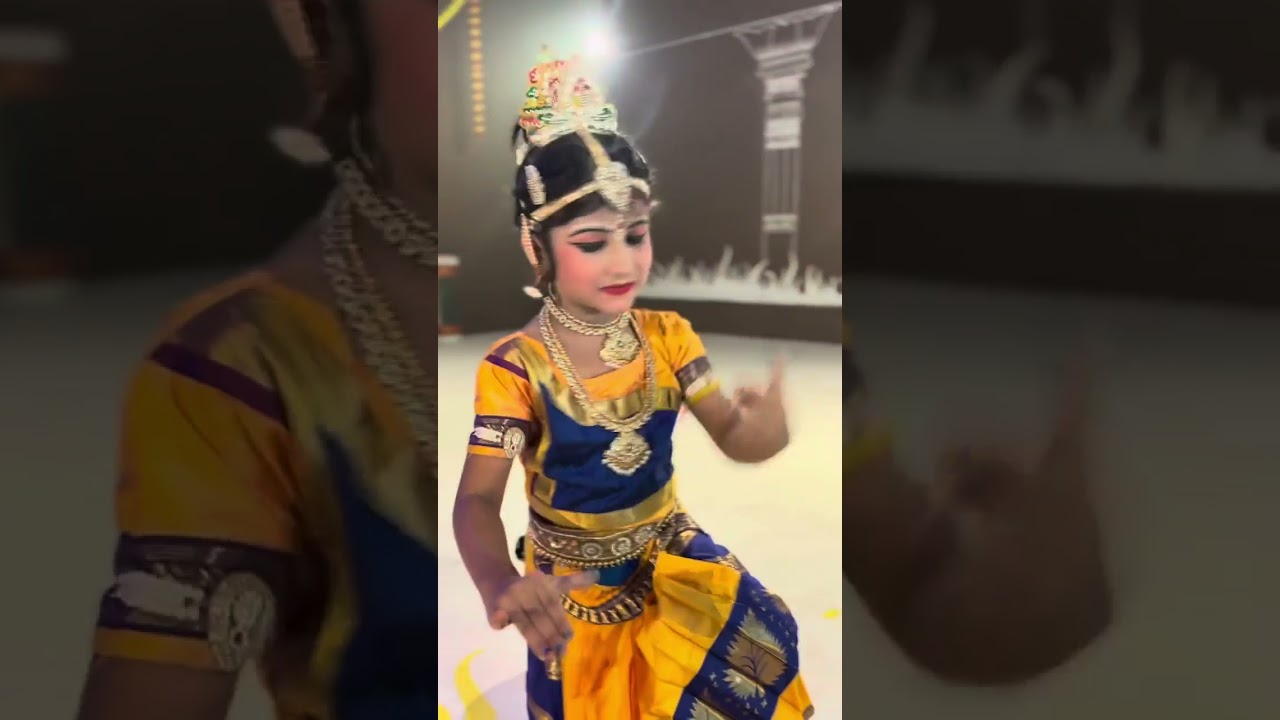Aala peranthaval Chandramukhi #semiclassicaldancer #bharathanatyam #classicaldancer #manibharathi