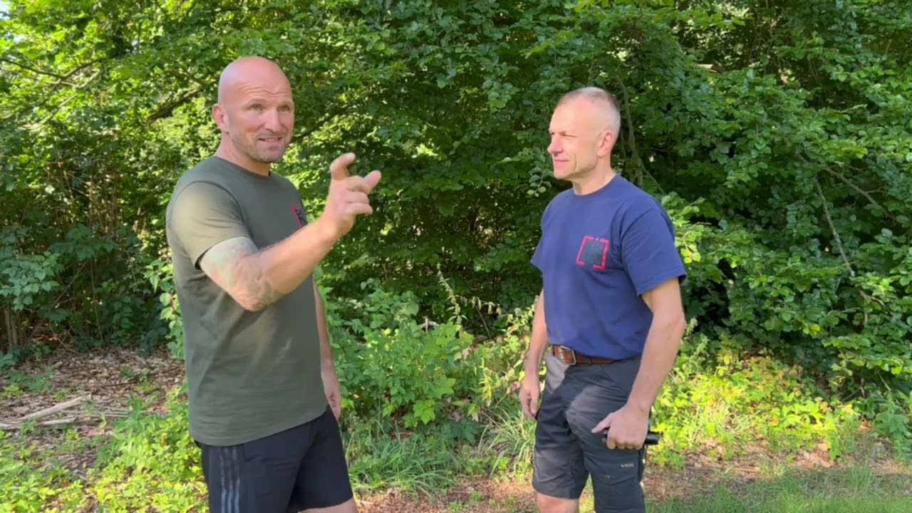 Mit Waffen trainieren um waffenlos zu siegen!