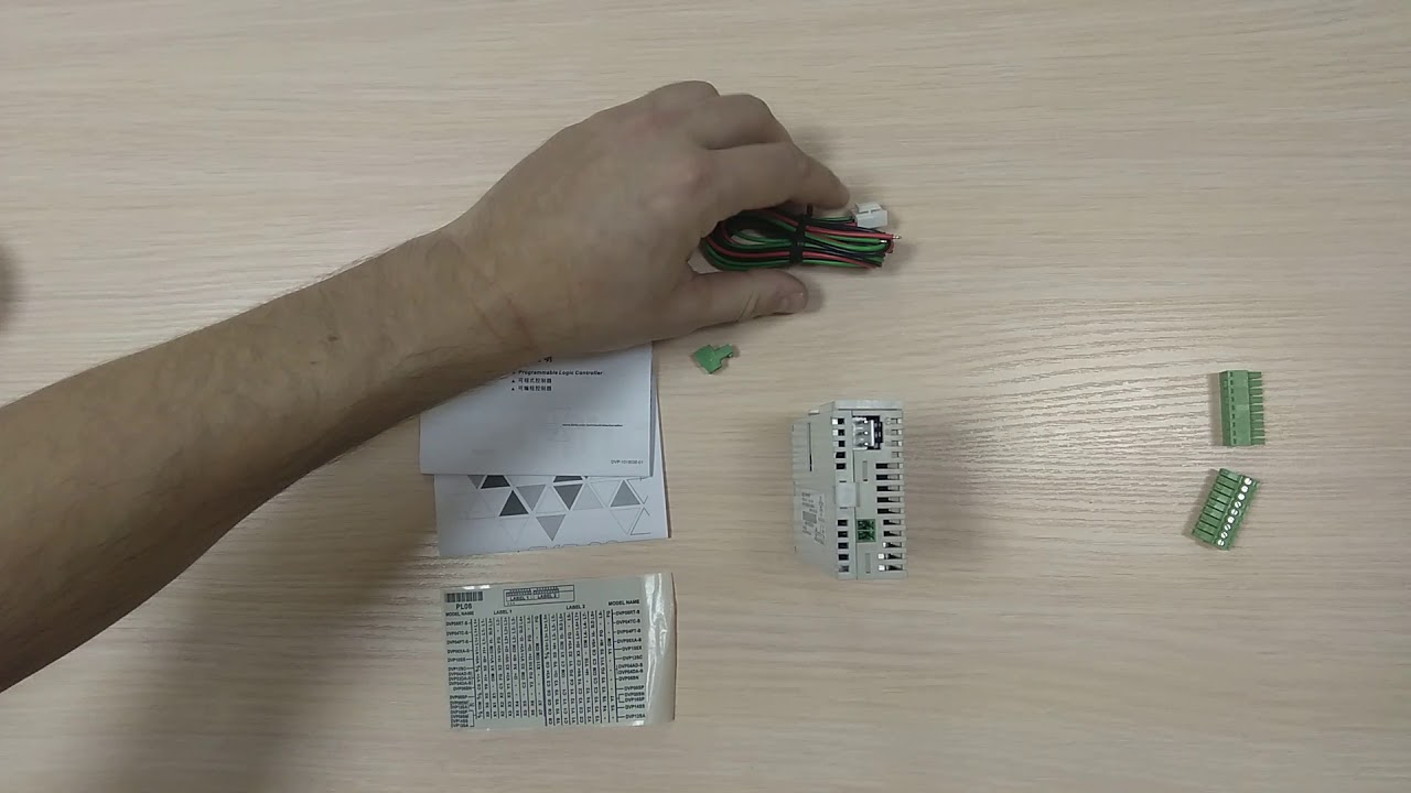 Конструкция и комплектация ПЛК Delta DVP-14SS11R2