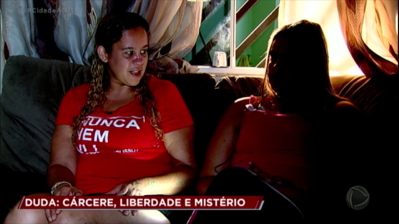 Homem liberta jovem de cárcere privado após reportagem do Cidade Alerta