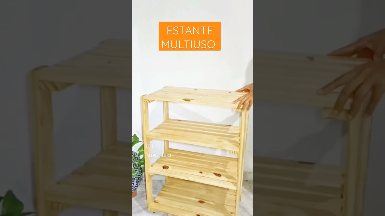 Ideal para a organiza&ccedil;&atilde;o da sua casa essa linda estante multiuso com 4 prateleiras de madeira Pinus