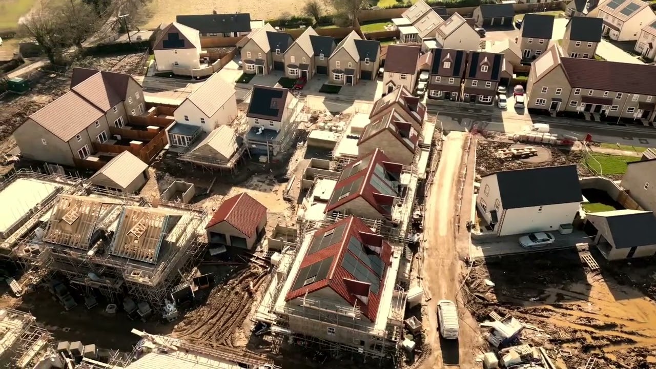 Newland Homes. Great Oaks. North Road, Yate.