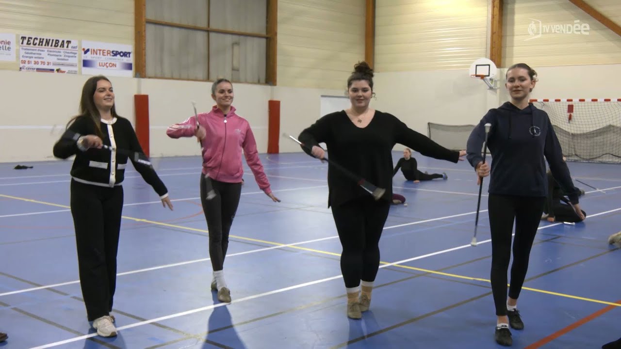 Quatre membres du même club sportif lauréats de la bourse Jeunes bénévoles