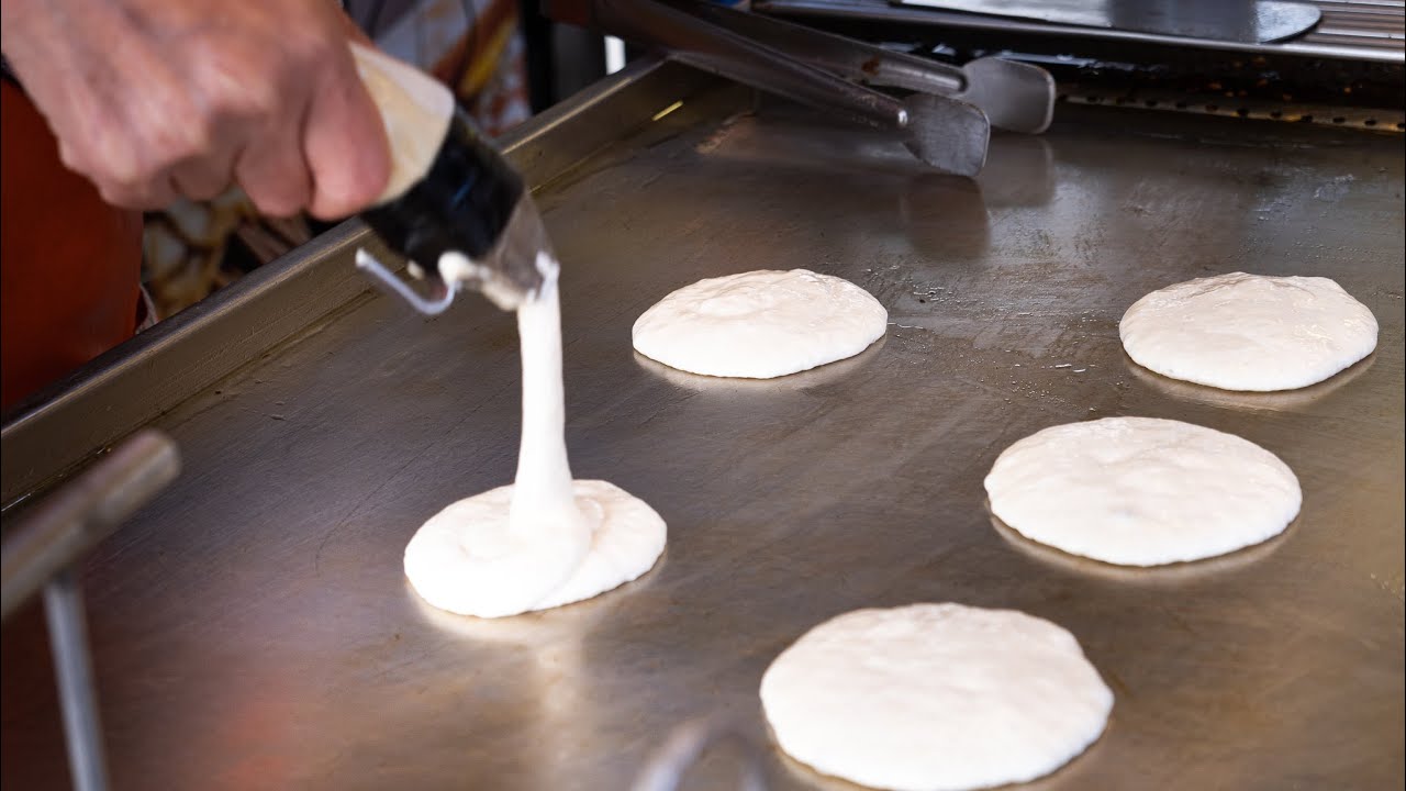처음 봅니다~ 깔끔하게 손에 반죽 안 묻히고 만드는 신기한 링 호떡 ,단골 손님 많은 곳 Ring Hotteok pancake