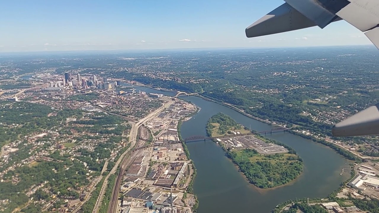 United 737-800 approach and landing Pittsburgh runway 28L