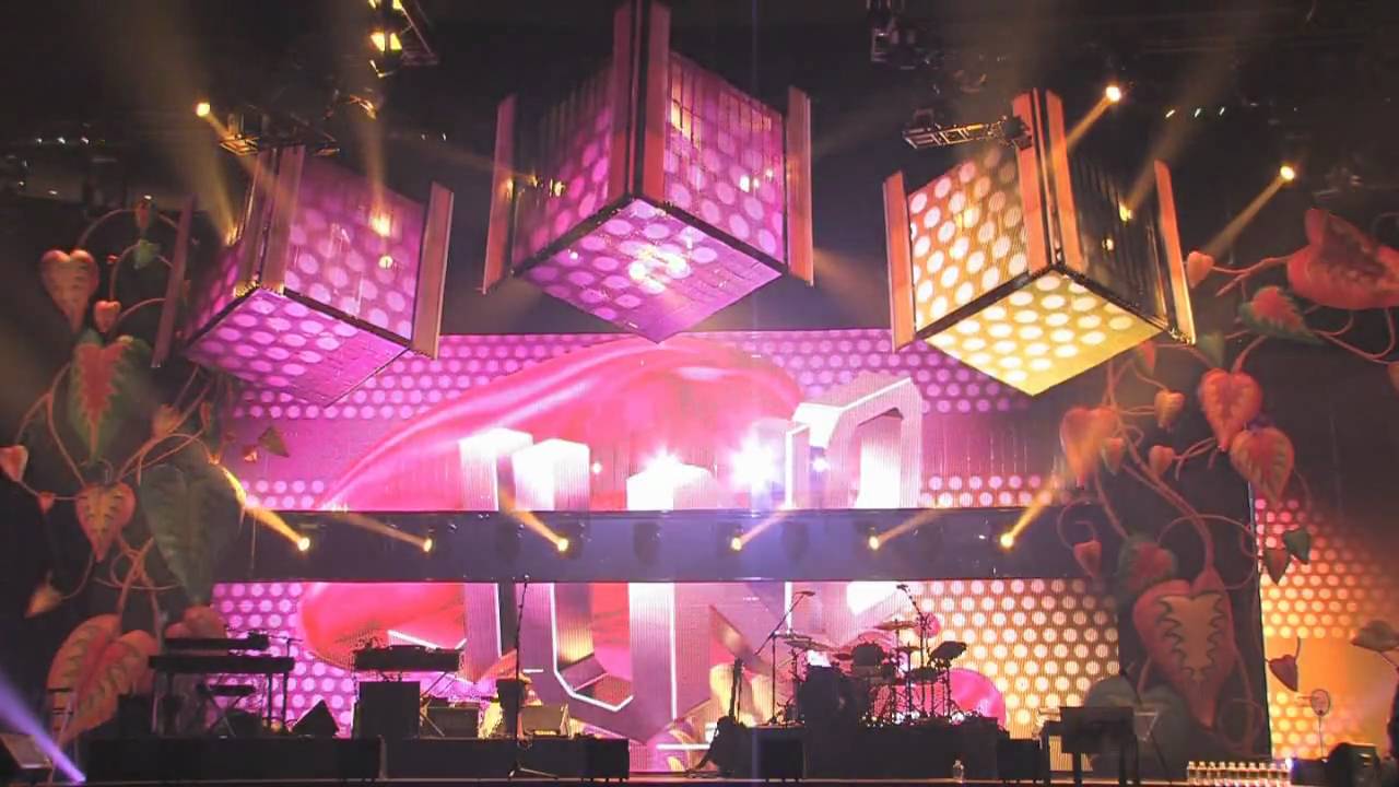 John Brunton - Executive Producer of the 2009 Junos gives us a sneak peek of the the 2009 Juno Set