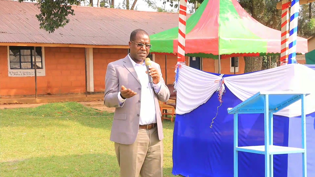 ST.CLARE KIOGE GIRLS / PRIZE GIVING DAY