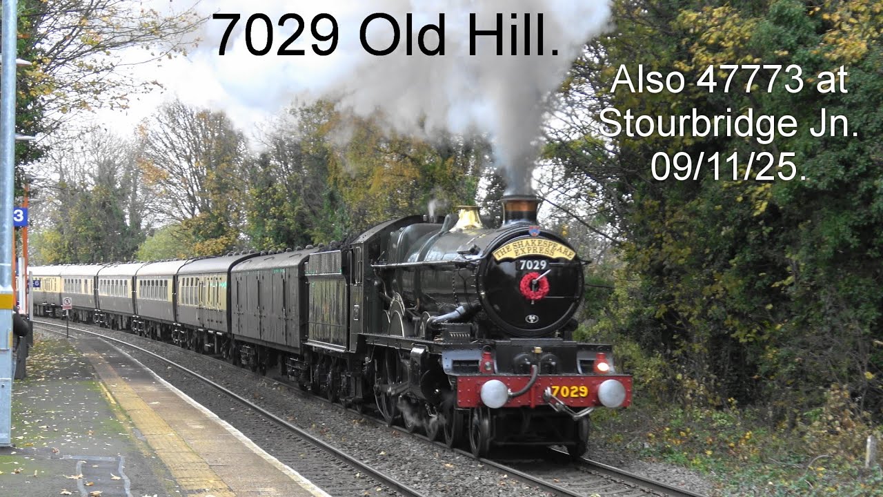 7029 Clun Castle, 47773 at rear. Old Hill, 09/11/25. Before that 47773 leading on run to Worcester.