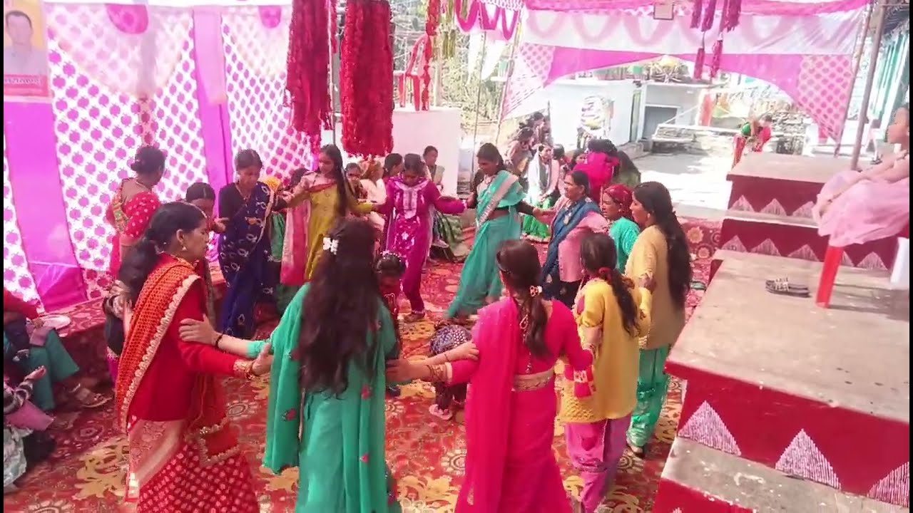 बहुत टाइम बाद हुई गांव में शादी#pahadi #vlog #from#uttrakhand 