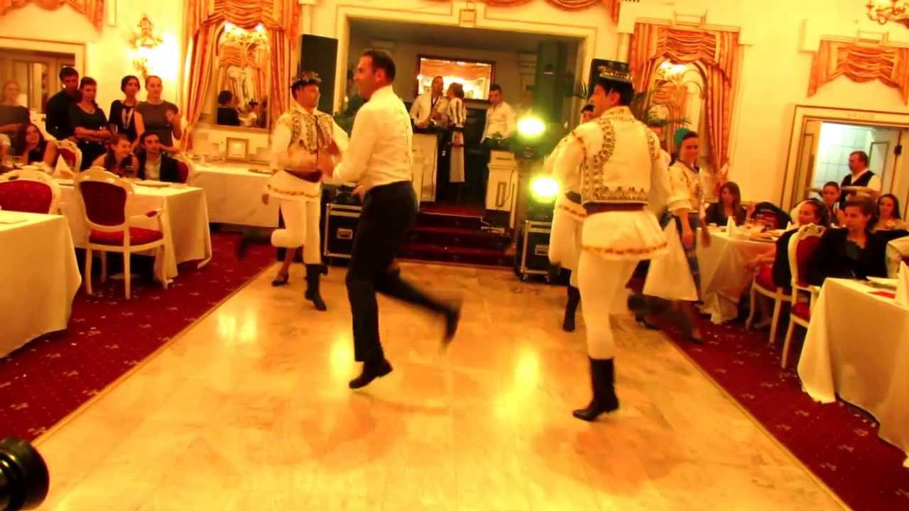 Junii Sibiului la nunta, Hartibaci